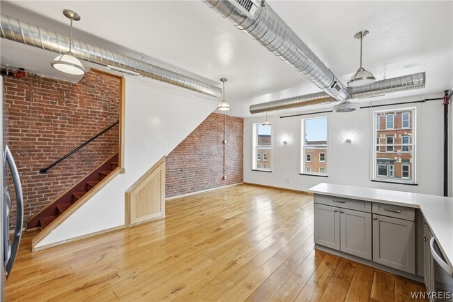 Building Photo - 110 Genesee St