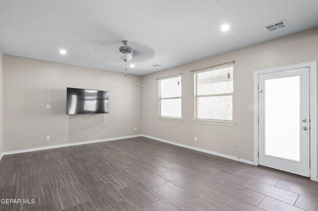 Building Photo - 7129 Long Meadow Dr