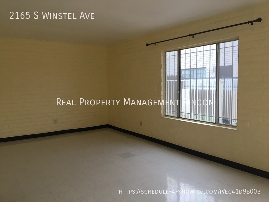 Building Photo - 2165 S Winstel Ave