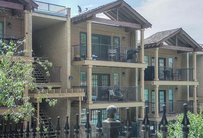 Building Photo - 4727 Jarboe St