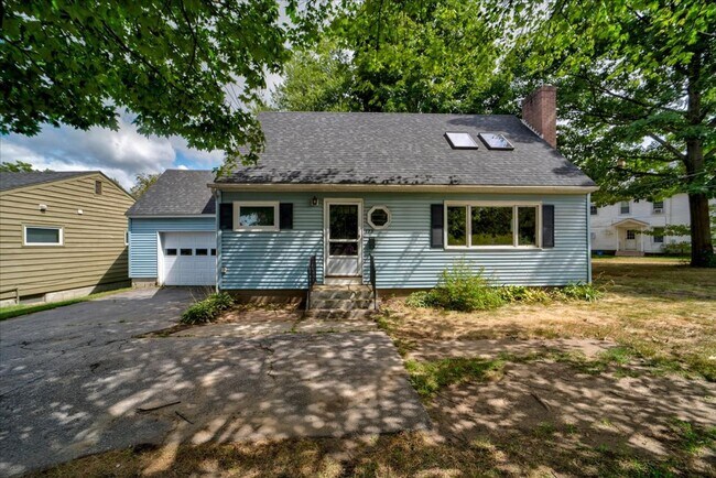 Building Photo - 3 Bedroom Apartment in Burlington VT Avail...