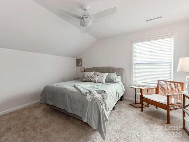 Building Photo - 1063 Thoroughbred Dr.