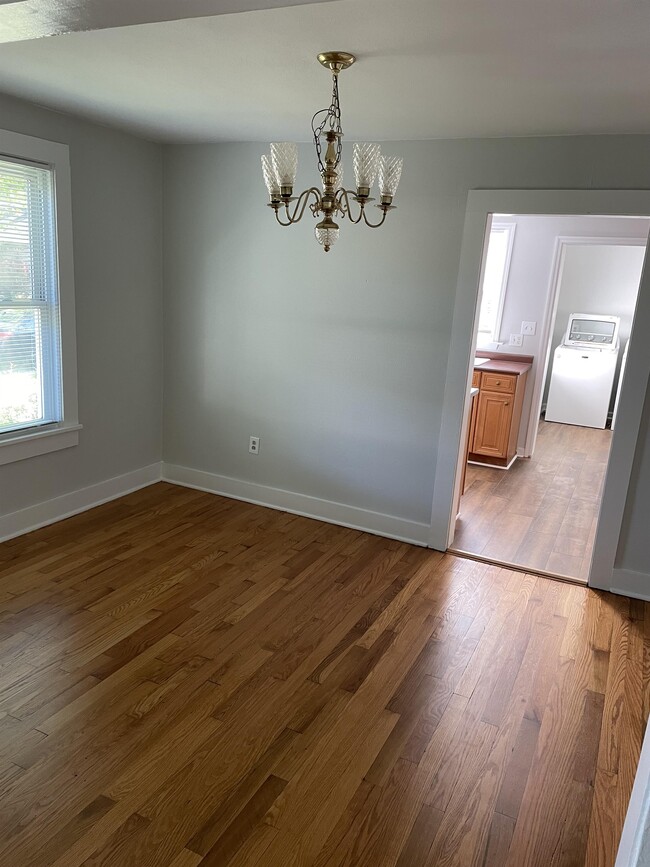 Building Photo - 2313 E 40th St