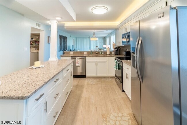 Building Photo - 270 Naples Cove Dr