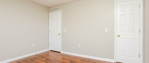 Building Photo - 2208 Kingscrest Cir