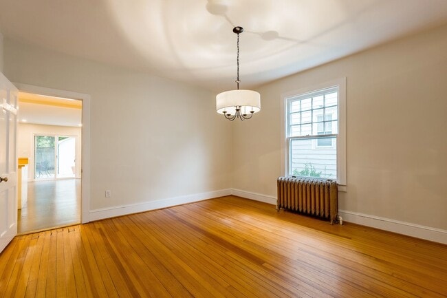 Building Photo - Classic Chevy Chase Charm in NW DC Availab...