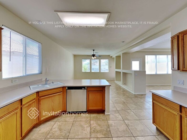 Building Photo - 7621 Eminence Ct