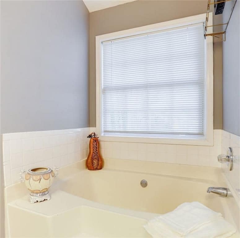 Building Photo - 1080 Rafington Dr