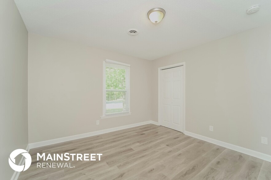 Building Photo - 8601 Sunflower Rd