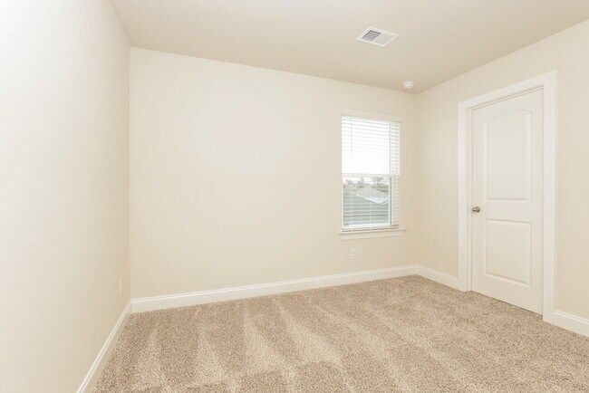 Building Photo - 7402 Blue Gable Rd