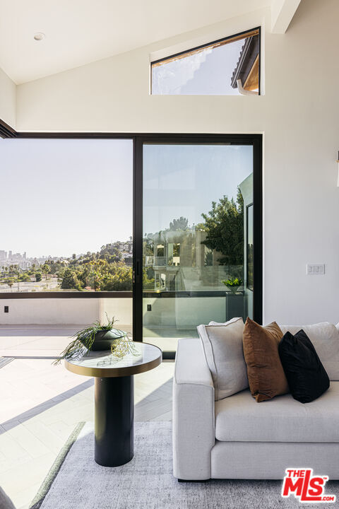 Building Photo - 7866 Fareholm Dr