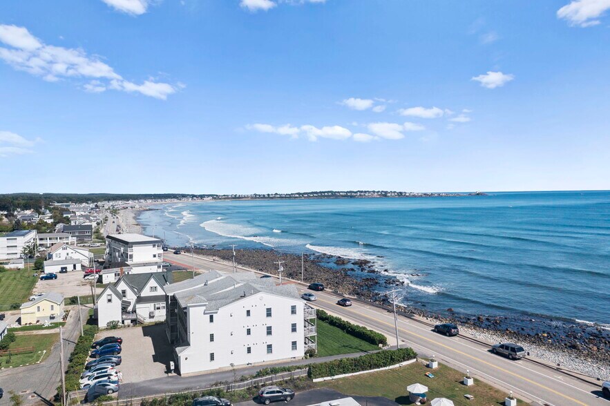 Building Photo - 790 York St