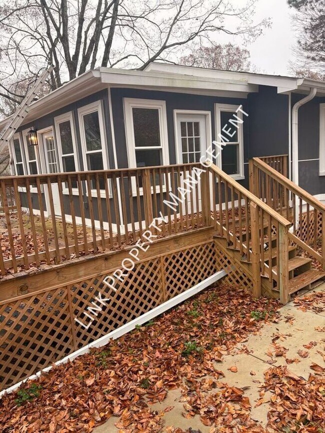 Building Photo - JUST REDUCE!  Sophisticated Tri-Level Home in Stuart Heights — Modern Comfort & Timeless Charming...