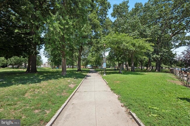 Building Photo - 431 S 51st St