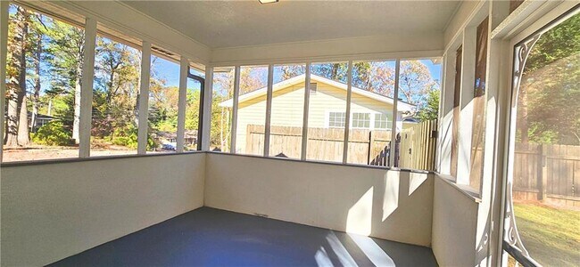 Building Photo - 2826 Whippoorwill Cir NW