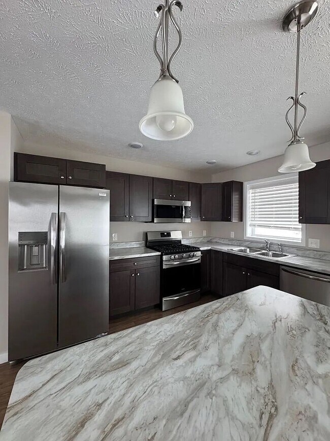 Building Photo - Available Now! Beautiful Traverse City Home for Rent! $3,100/Month