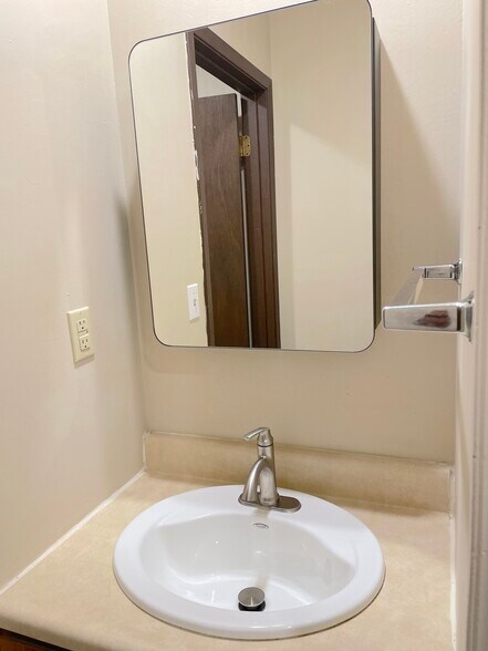 Building Photo - 501 State Hwy 47