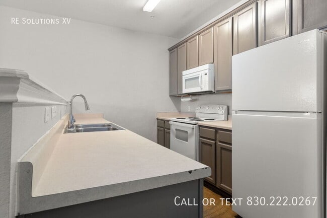 Building Photo - 10714 Mathom Landing