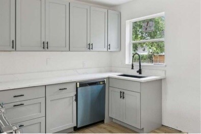 Building Photo - 11446 Lippitt Ave