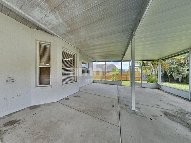 Building Photo - 27602 Sky Lake Cir