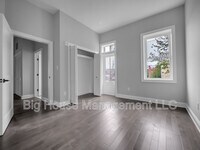 Building Photo - 707 Druid Park Lake Dr
