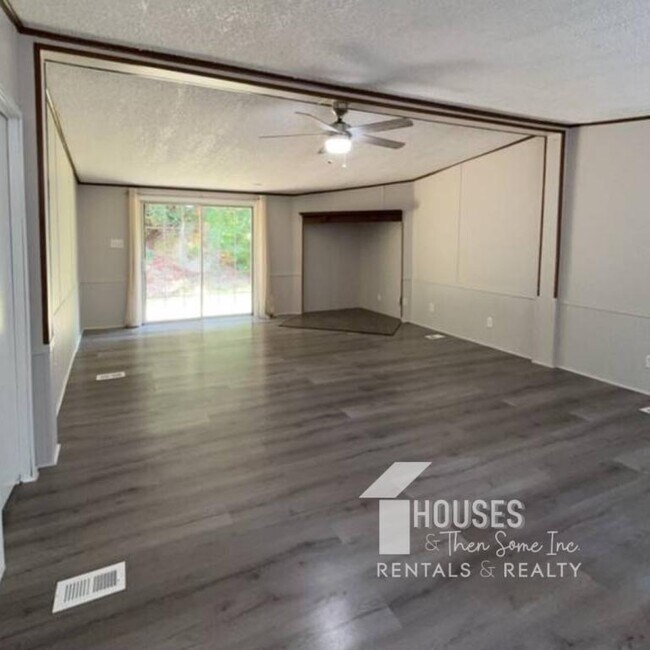 Building Photo - 400 Mud Run Rd