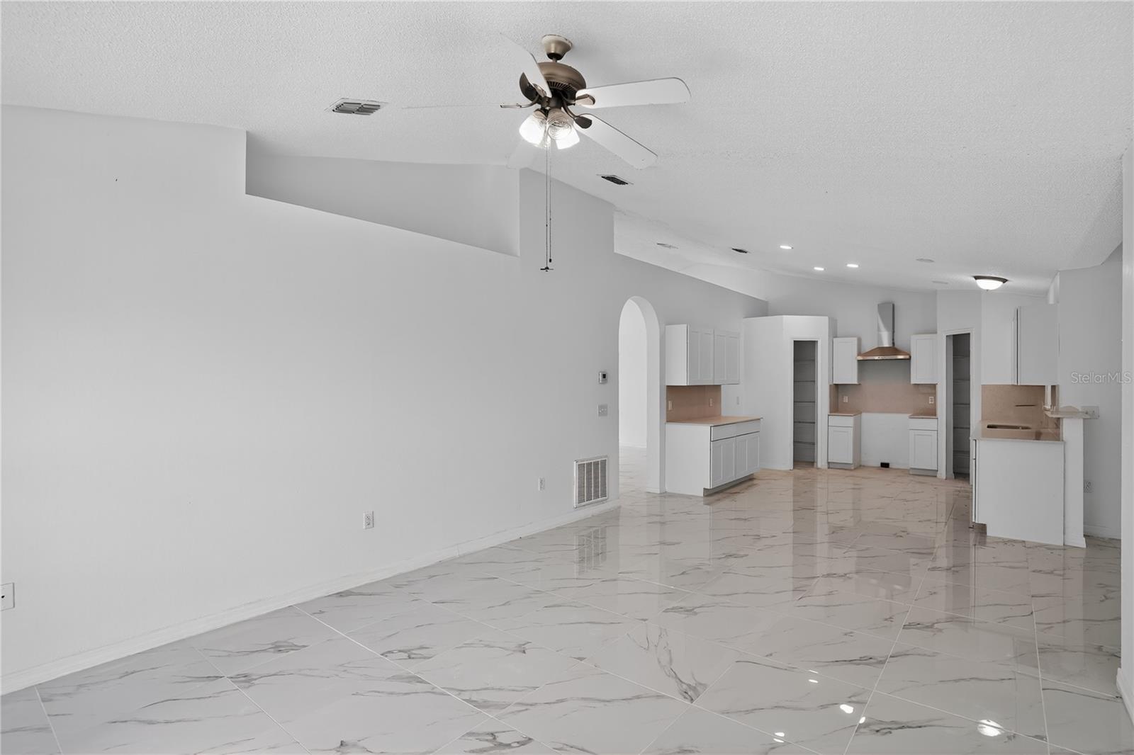 Building Photo - 1118 Perpignan Ct