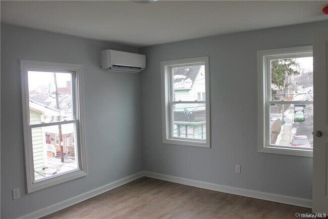 Building Photo - 132 Depew Ave