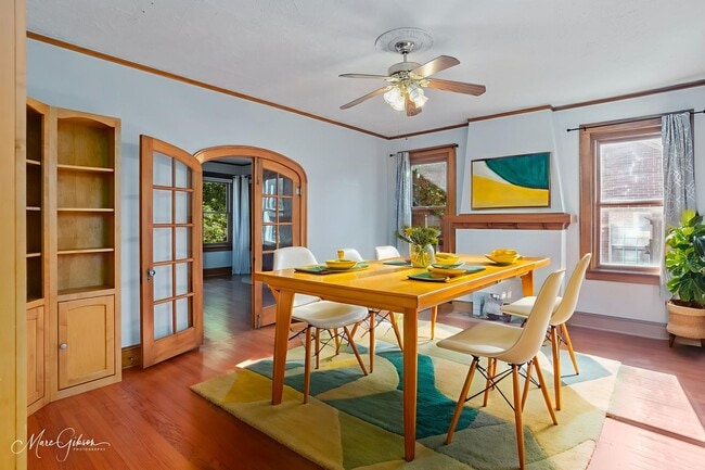 Building Photo - Beautiful 3 Bed 3 Bath