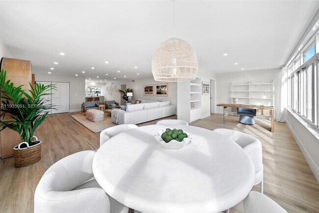 Building Photo - 10001 E Bay Harbor Dr