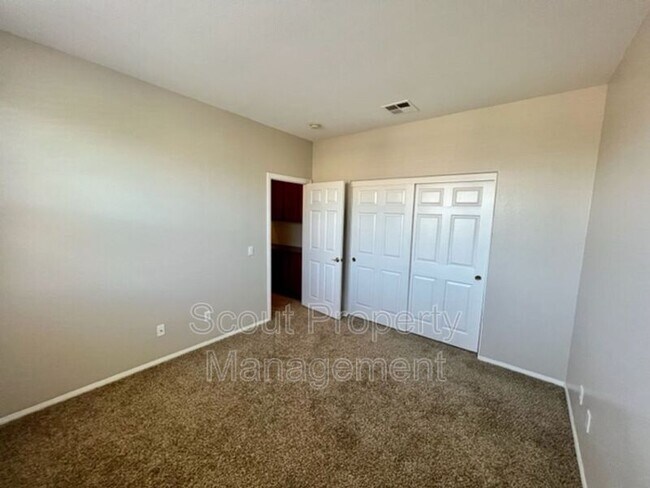 Building Photo - 45602 Magnolia Pl