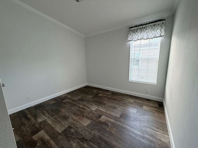 Building Photo - 5257 SW 32nd St