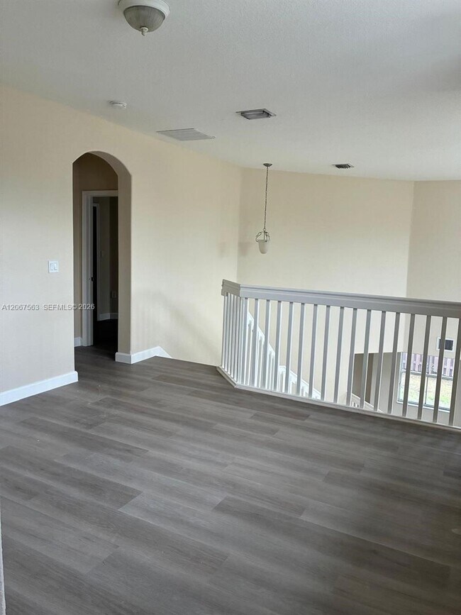 Building Photo - 8205 NW 116th Ave