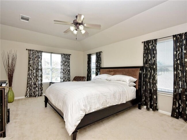 Building Photo - 4410 Meadowside Ln