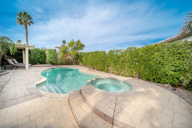 Building Photo - 43512 Via Magellan Dr