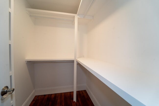 Building Photo - 11 Aviles St