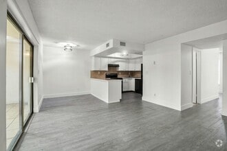 Building Photo - 48 Madrid Ln