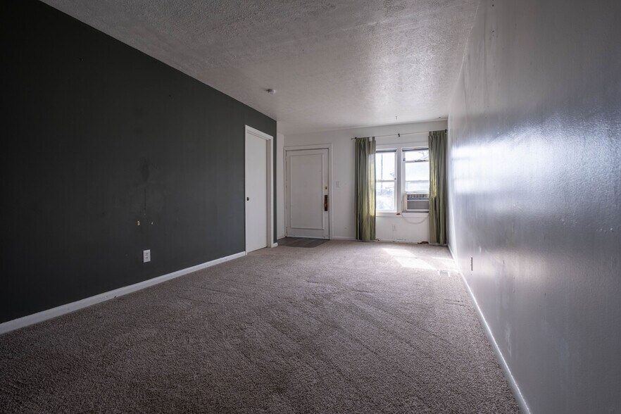 Building Photo - 175 Gillette Ave