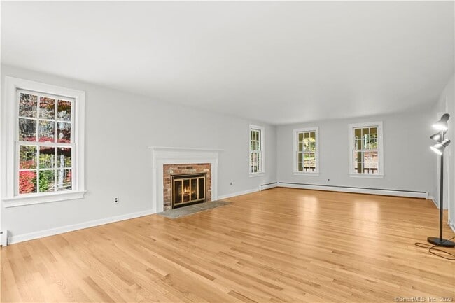 Building Photo - 202 S Bald Hill Rd