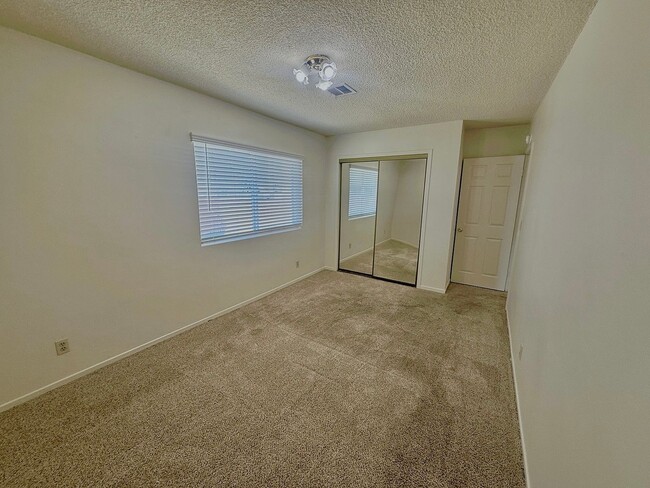 Building Photo - Spacious 3BR / 2BA + Bonus Room Home in Imperial Beach