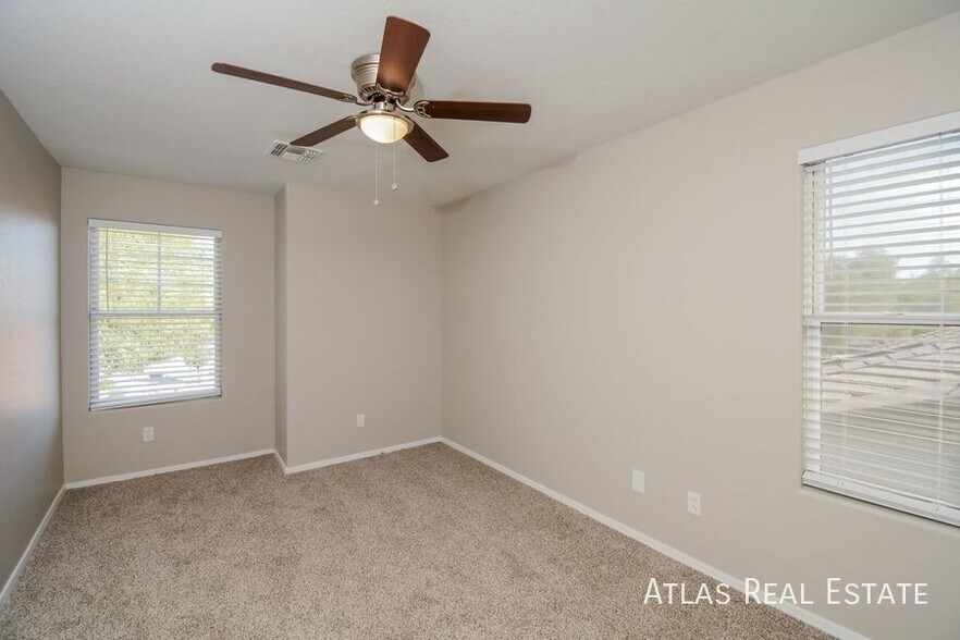 Building Photo - 11690 N 153rd Ave