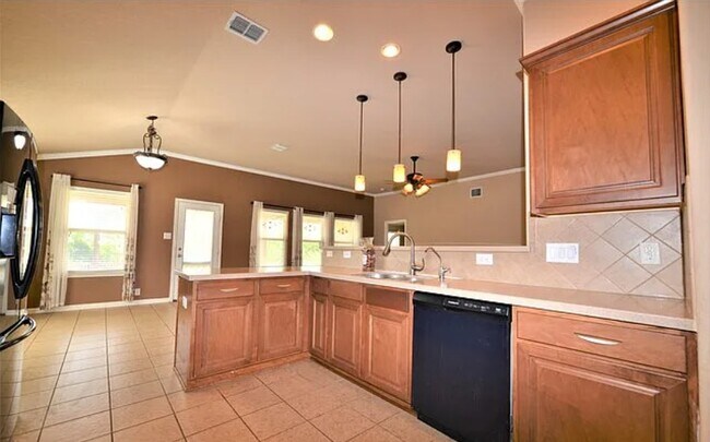 Building Photo - 13407 Overlook Bluff