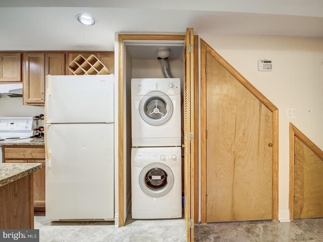 Building Photo - 3629 Ordway St NW