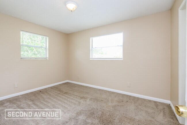 Building Photo - 4926 Tallyho Ave