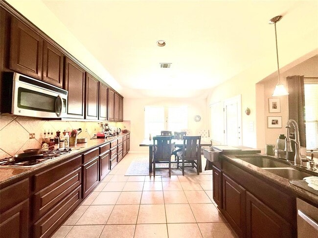 Building Photo - 2108 Asbury Park Dr