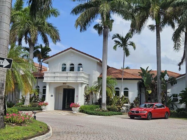 Building Photo - 207 Villa Cir