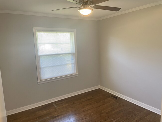 Building Photo - 224 Wood Dale Dr