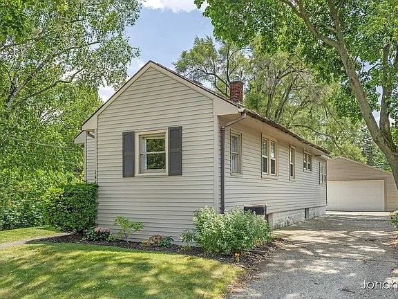 Building Photo - 146 Bowne St NE