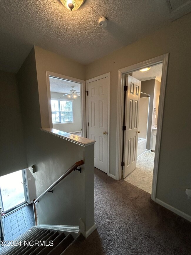 Building Photo - 3827 Sterling Pointe Dr