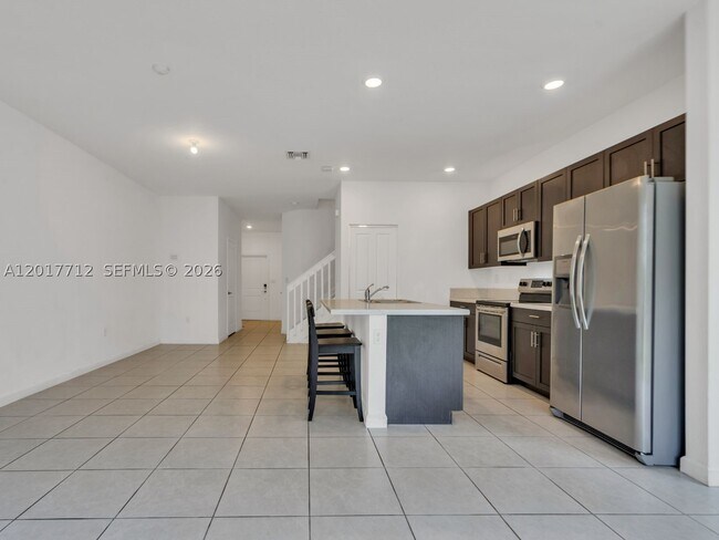 Building Photo - 25036 SW 107th Ave